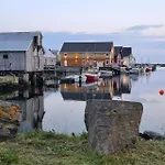 Rorbu I Havn Semesterbostad