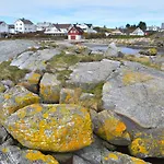 Rorbu I Havn Semesterbostad