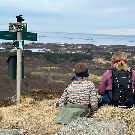 Vakantiehuis Rorbu I Havn Bud