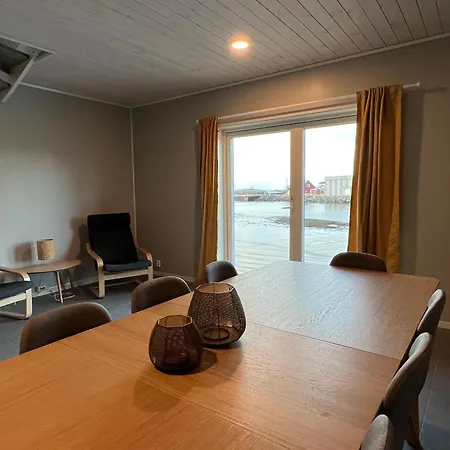 Rorbu I Havn Holiday home Bud